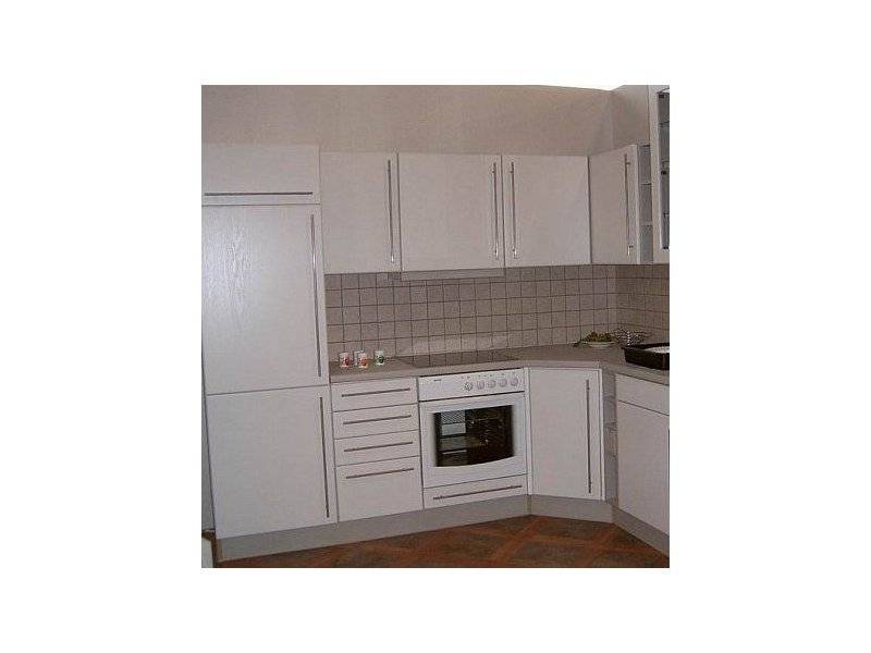 угловая белая кухня в Таганроге