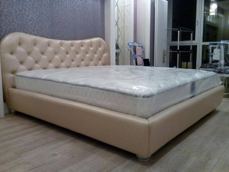 двуспальная кровать в Таганроге