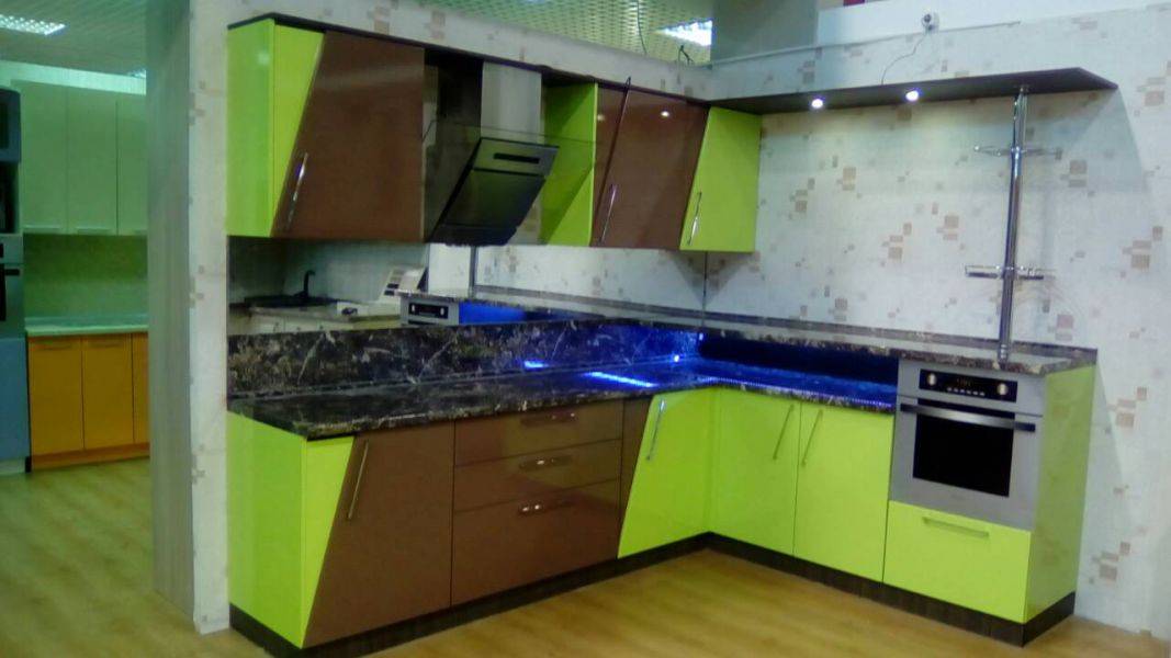 угловая кухня в Таганроге