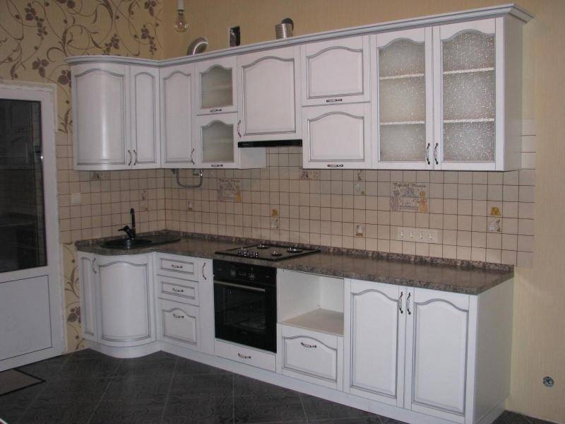 угловая классическая кухня в Таганроге