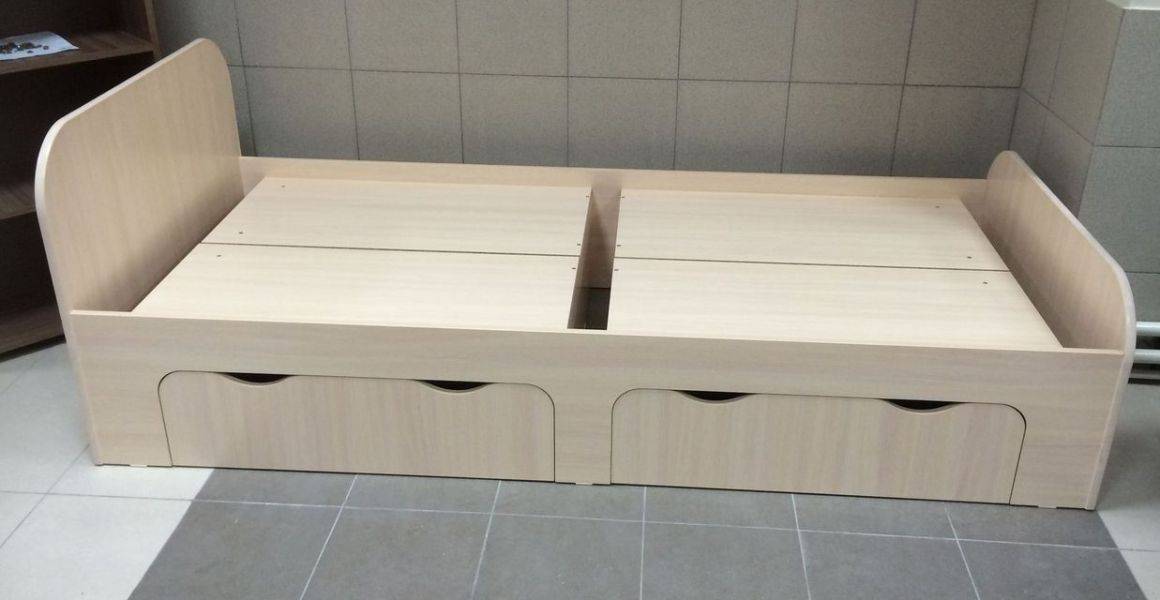 кровать с ящиками в Таганроге
