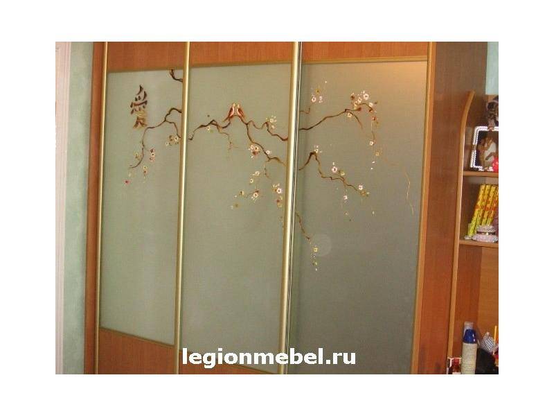 шкаф-купе с витражом в Таганроге