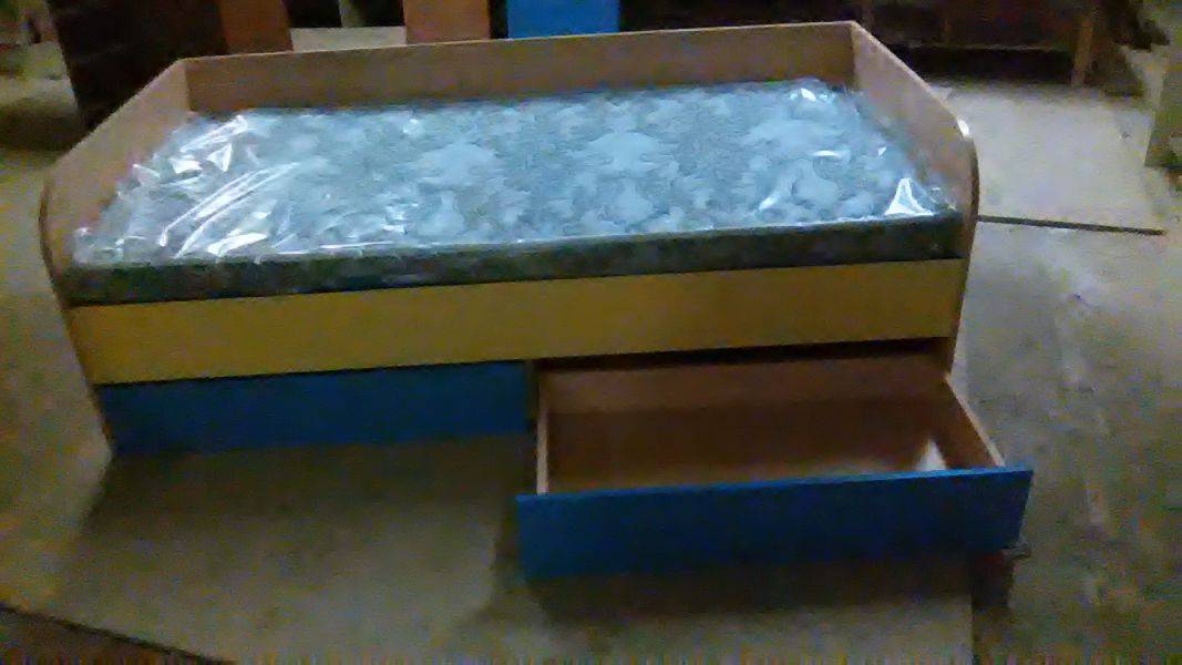 детская кровать с ящиками в Таганроге