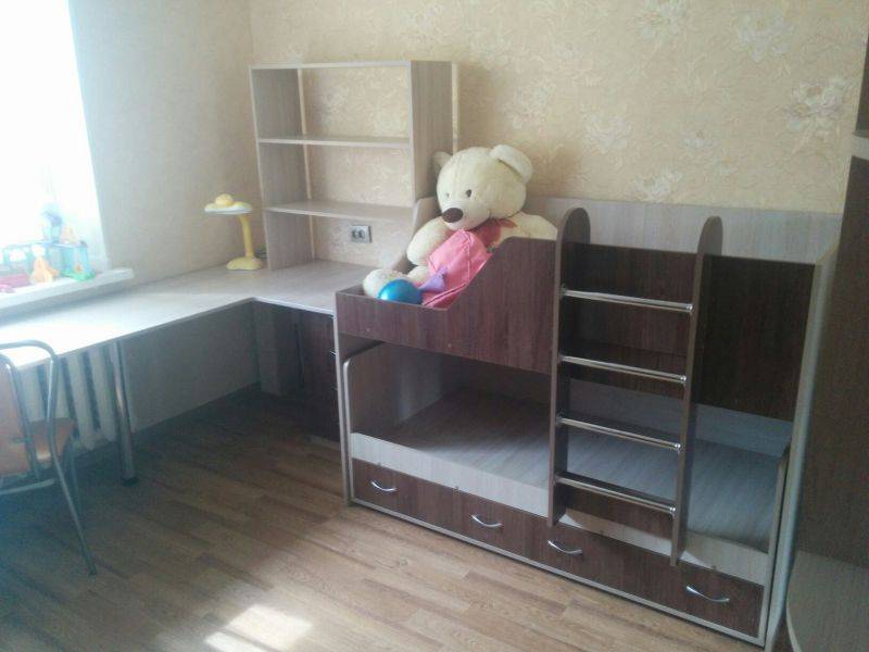 детская с рабочим столом в Таганроге