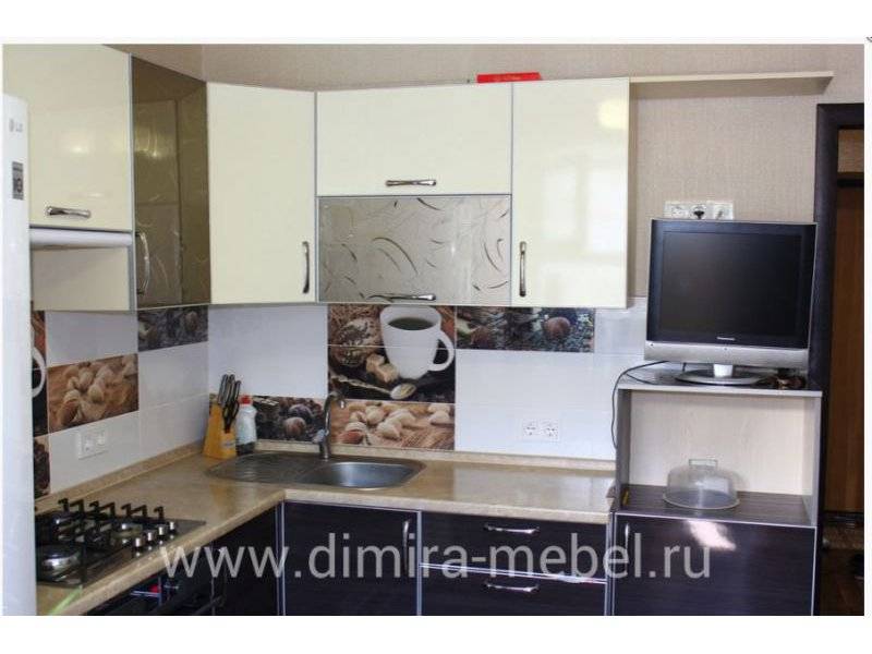 угловая кухня пластик в Таганроге