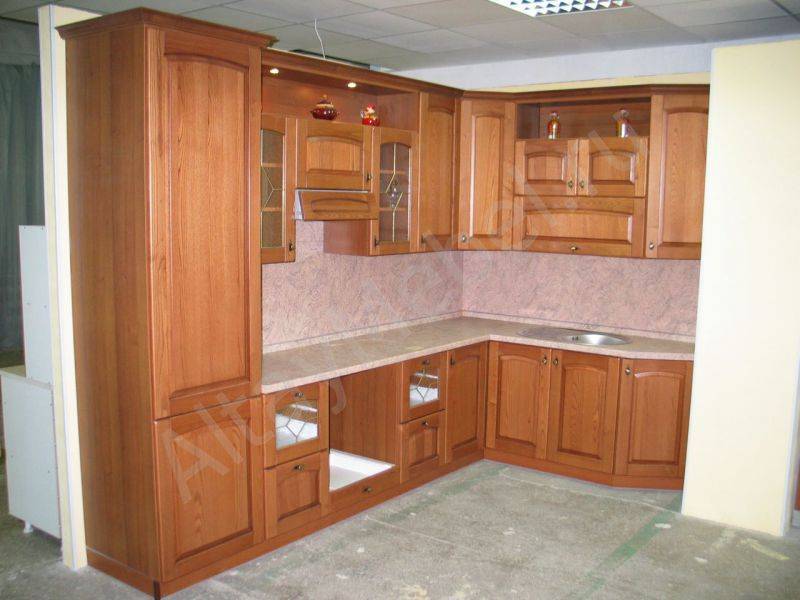 большая угловая кухня в Таганроге