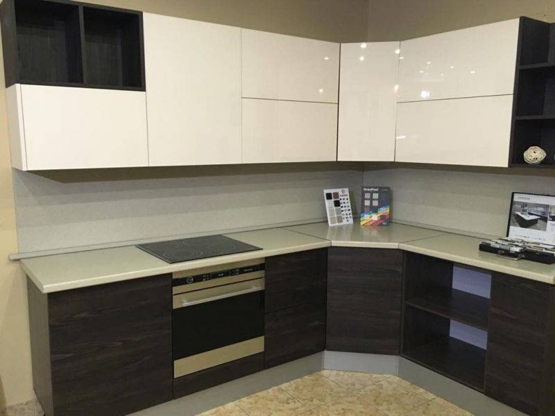 угловая кухня стильная в Таганроге
