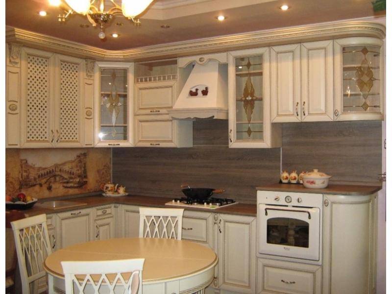 кухня угловая констанция массив в Таганроге
