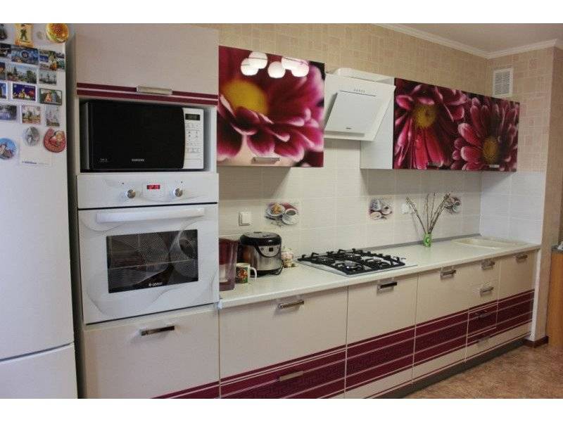 прямая кухня с лаковым фасадом в Таганроге