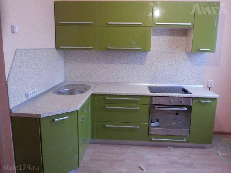кухонный гарнитур угловой в Таганроге