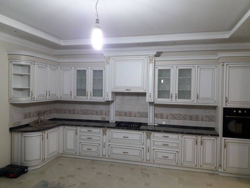 угловая кухня из дерева в Таганроге