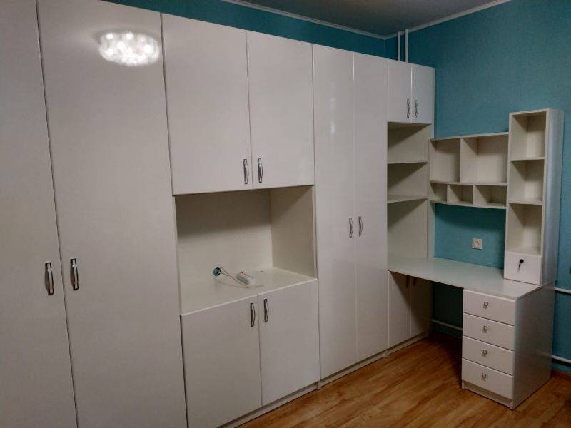 стенка с уголком для школьника в Таганроге