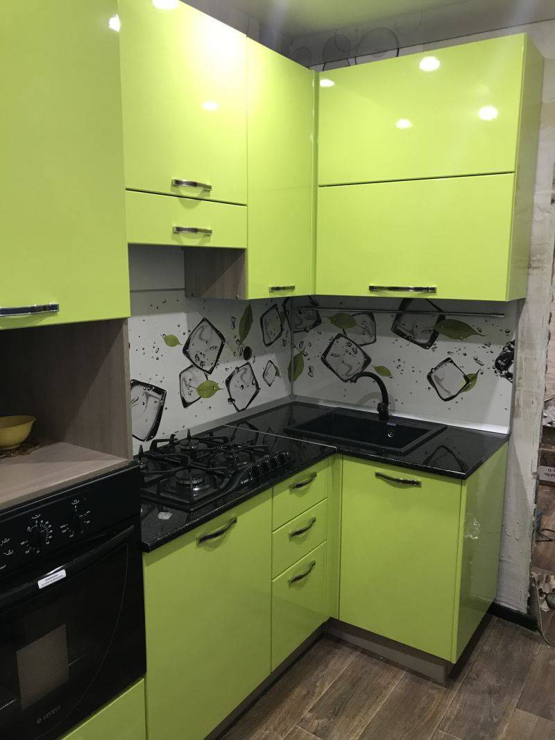 угловая кухня в Таганроге
