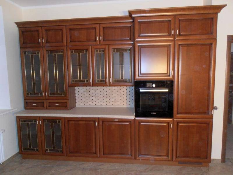 классическая прямая кухня в Таганроге
