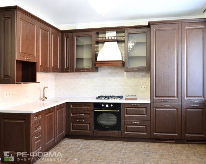 угловая классическая кухня 003 в Таганроге