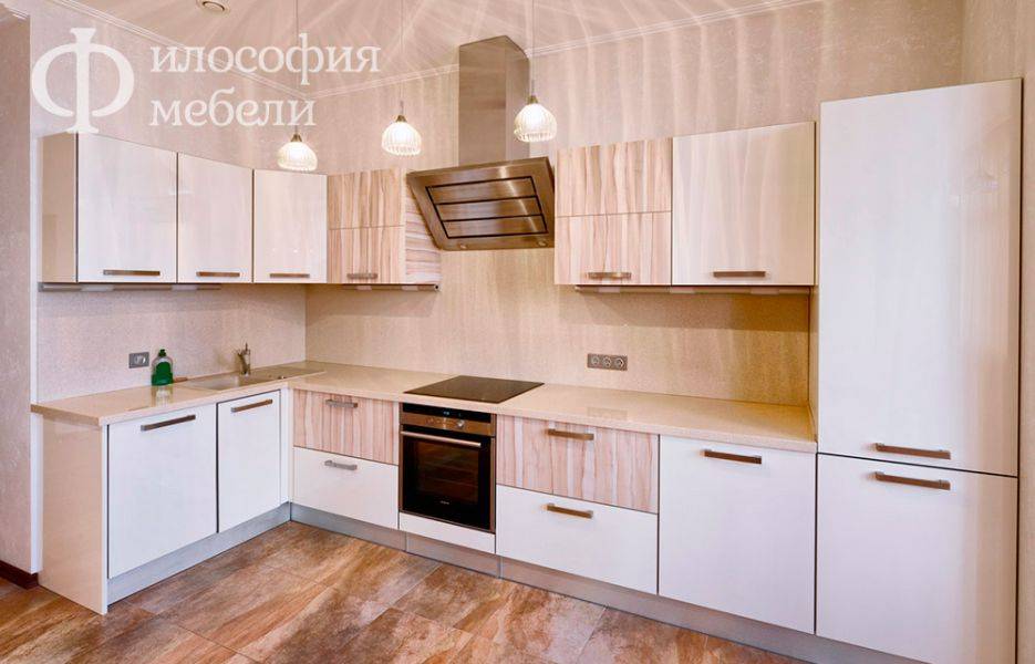 светлая угловая кухня №15 в Таганроге