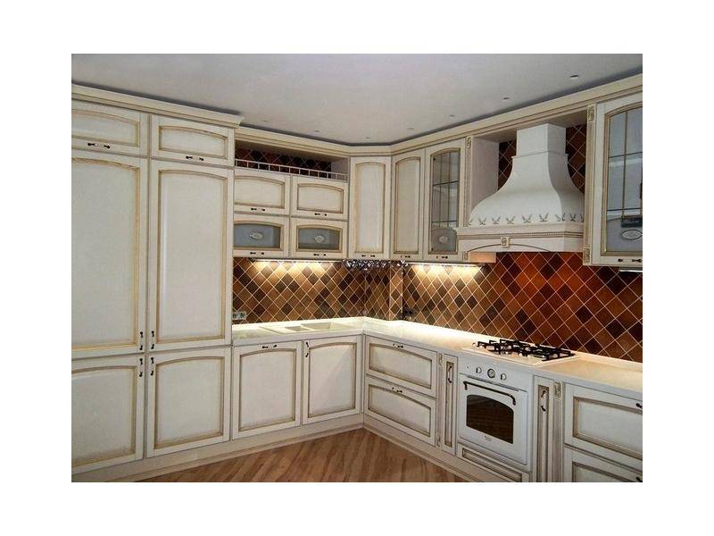 большая угловая кухня в Таганроге