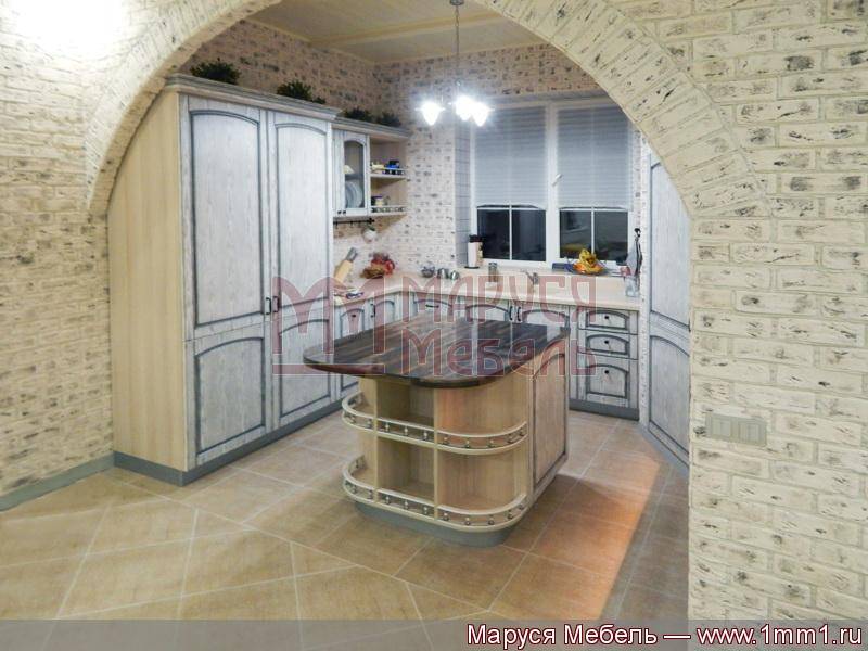 кухня угловая белая с патиной в Таганроге