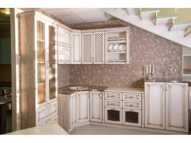 кухня из массива дуба белёный с патиной орех в Таганроге