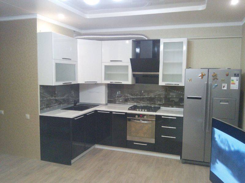 угловая кухня в Таганроге