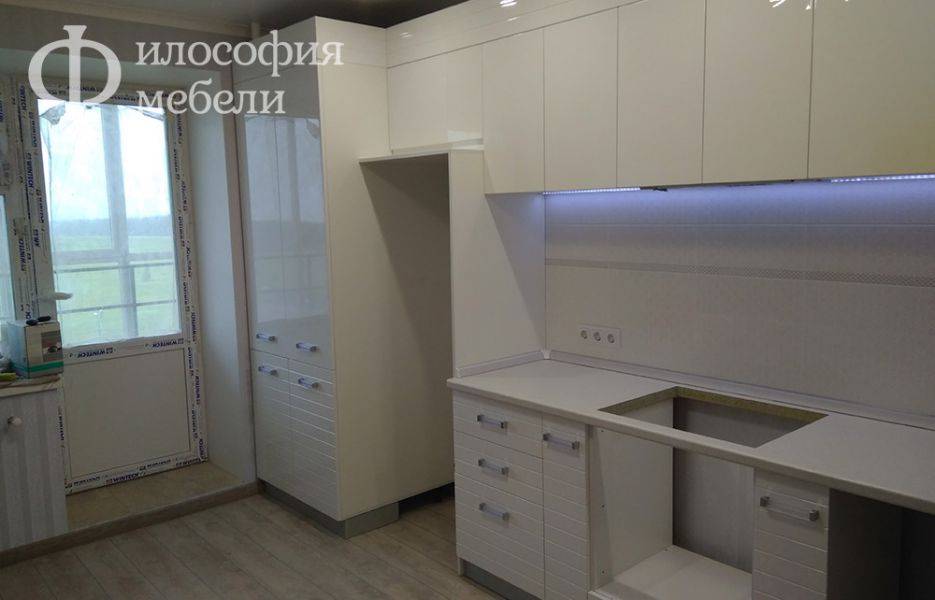 светлая кухня №35 в Таганроге