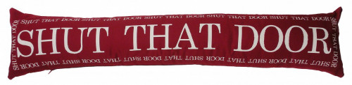 подушка с надписью shut that door в Таганроге